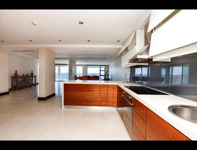 3 BEDROOM APARTMENT FOR SALE IN UMHLANGA CENTRAL